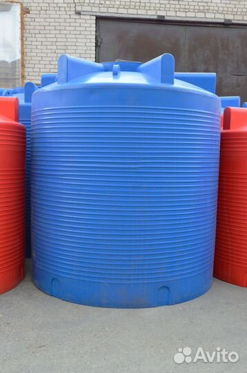 Емкость для воды вертикальная 10000