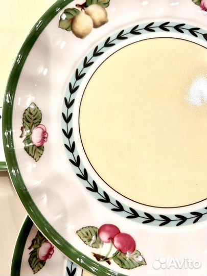 Набор тарелок в стиле villeroy&boch