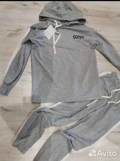 Спортивный костюм женский новый