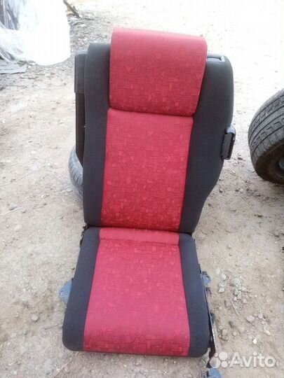 2й и 3й ряд сидений opel zafira A