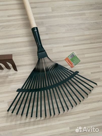 Грабли разные с черенком