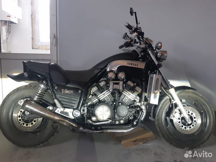 Мотоцикл Yamaha vmax 1200