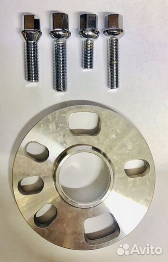 Колесные спайсеры для Audi A3 (15mm)