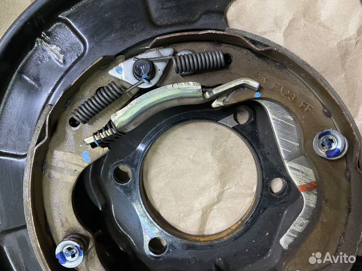 Щитки зад тормоз Subaru Impreza GE GH Forester SH