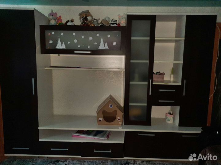 Стенка в гостиную бу