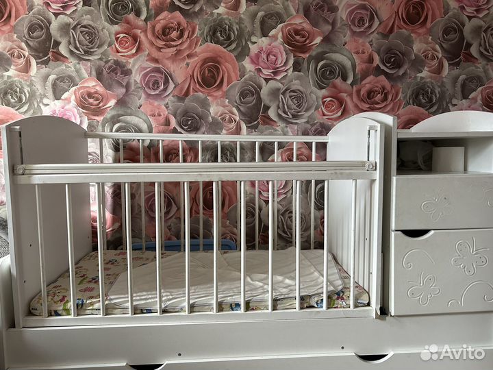 Детская кроватка