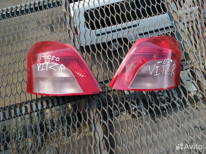 Фонарь задний Toyota Vitz 90 кузов