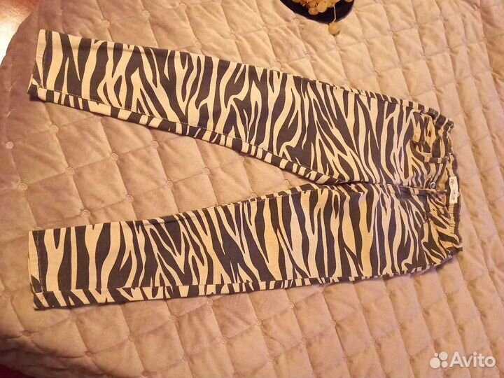 Джинсы zara