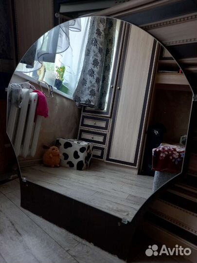 Зеркало фигурное