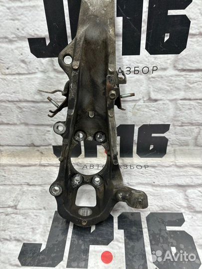 Кулак поворотный передний правый Infiniti M35 Y50