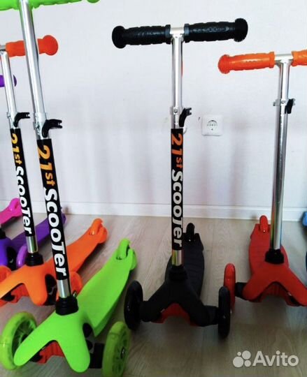 Самокат Mini Скутер