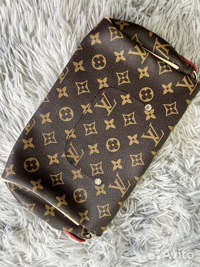 Louis vuitton клатч