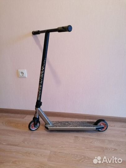 Трюковой самокат Duker 404