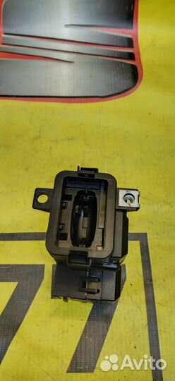 Замок зажигания Audi A4 седан 2.0 cdnc 2010