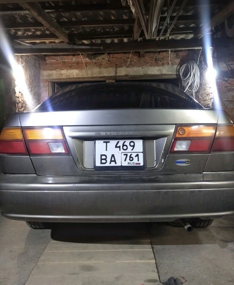 Nissan Sunny: фото владельца