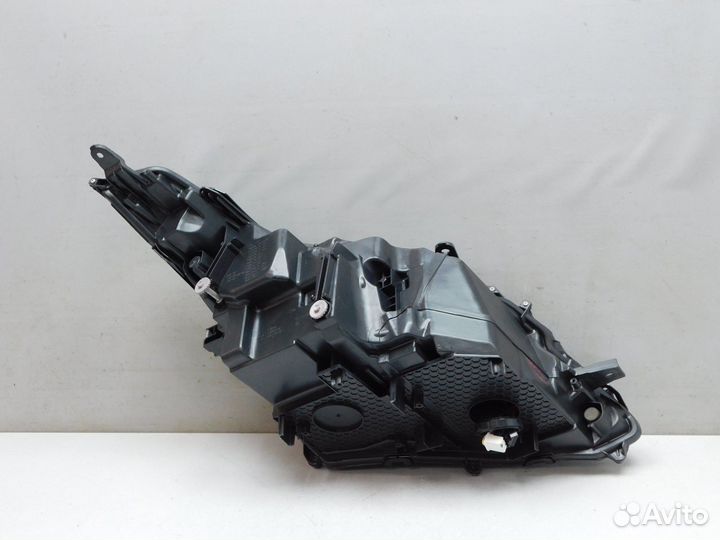 Фара левая Lexus RX200t/RX300/RX350/RX350L/RX450h