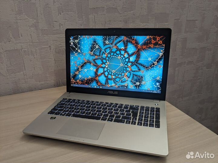 Игровой Ноутбук Asus I7/8gb/full HD/Geforce 650m