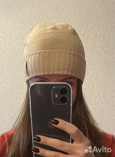 Шапка женская бежевая кремовая вязанная
