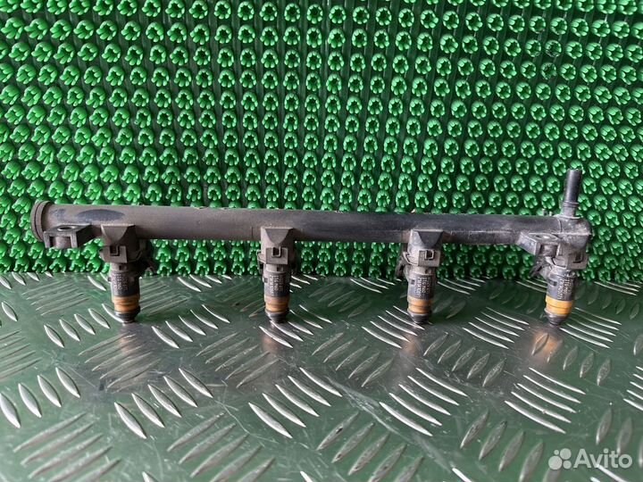 Форсунка топливная Renault Clio 2 1.4 16V K4J710