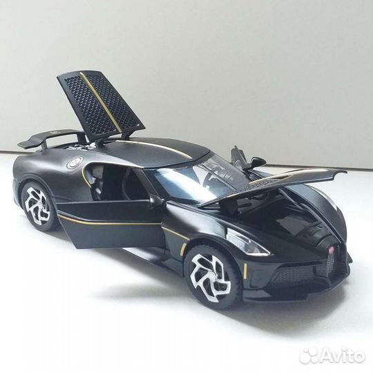 Металлическая модель Bugatti La Voiture Noire