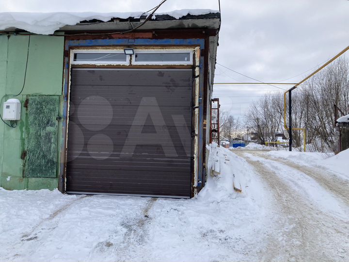 Гараж, > 30 м²