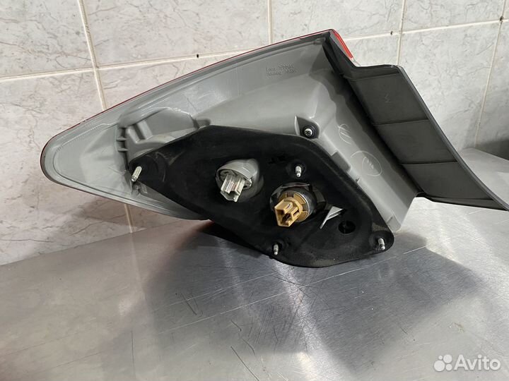 Задние фонари на камри 50