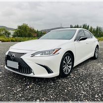 Lexus ES 2.0 CVT, 2020, 50 000 км, с пробегом, цена 3 400 000 руб.