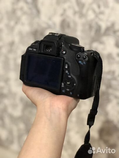 Фотоаппарат Canon EOS 600d