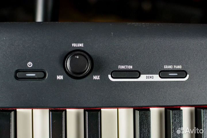 Цифровое пианино Casio + Аксессуары