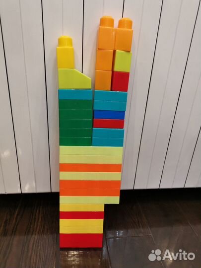 Пластиковый и деревянный конструктор