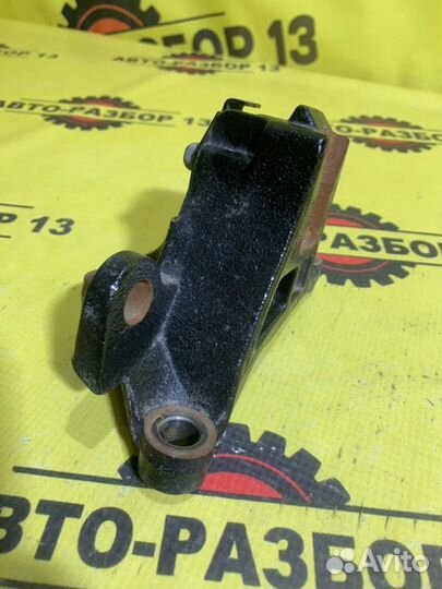 Кронштейн АКПП левый Kia Ceed JD G4FD 2017