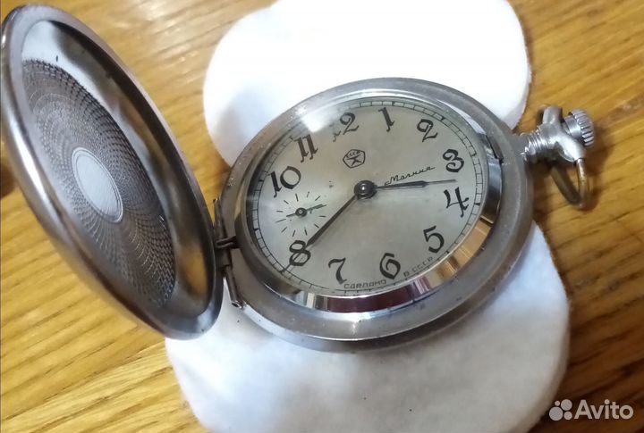 Часы Молния тяжёлые 3602 SU жёлтый запчасти СССР