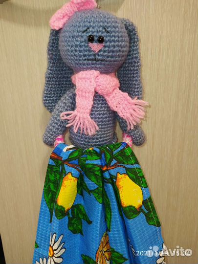 Заяц вязаный