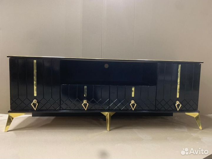 Тумба под телевизор