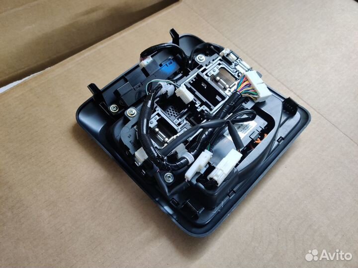 Плафон освещения Аутлендер 3 датчик объёма Ориг