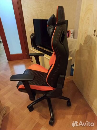 Геймерское кресло бу