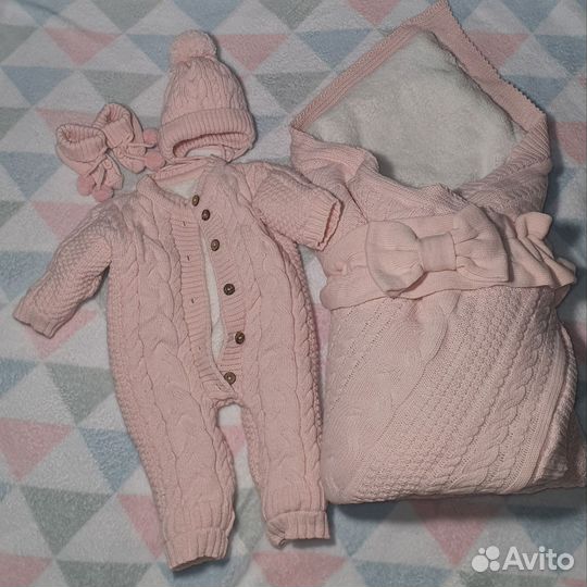 Комплект на выписку для девочки