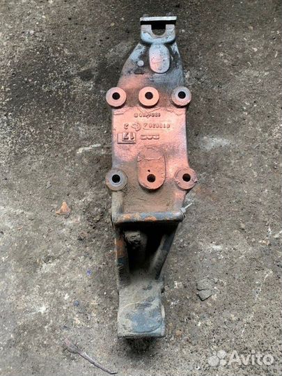 Кронштейн рессоры задний правый Daf Xf 95