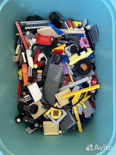 Коробка с lego