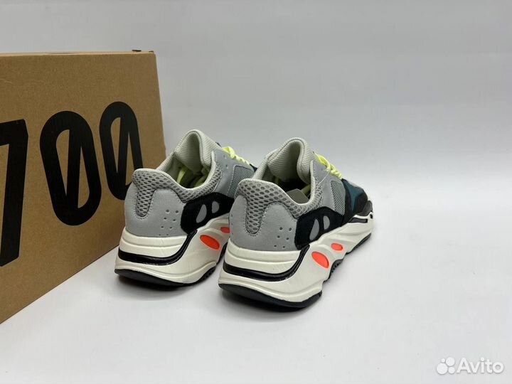 Кроссовки Adidas Yeezy Boost 700 Wave Runner