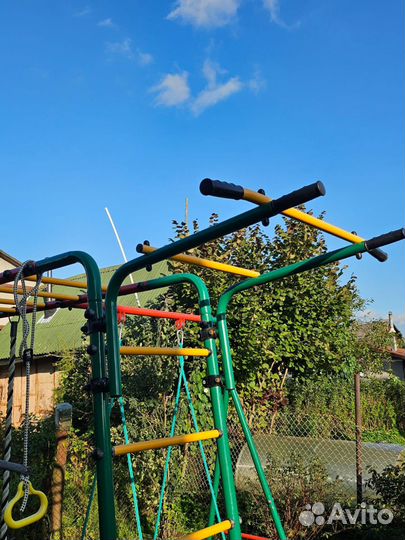 Детская уличная площадка