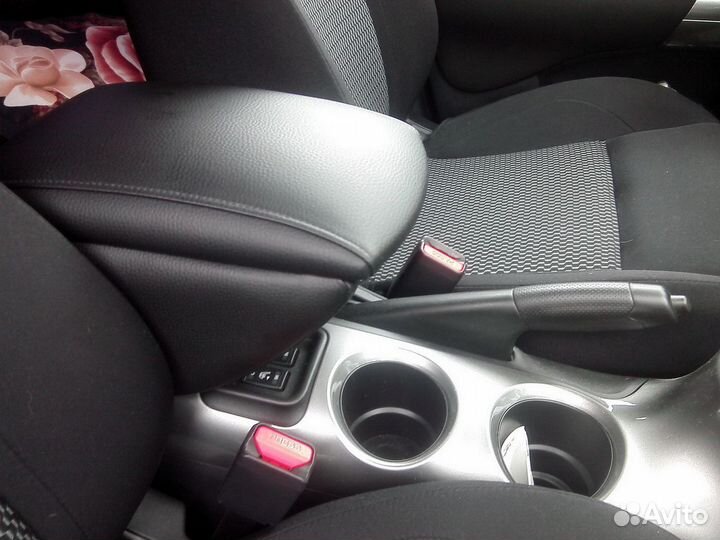 Подлокотник для nissan juke 2010-Н.В