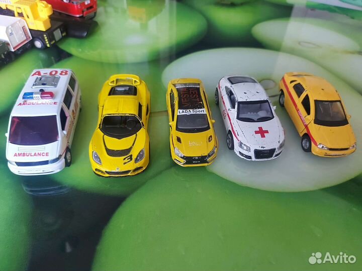Машинки модельки металлические