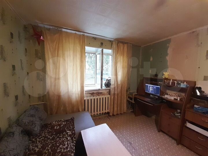 Комната 23 м² в 5-к., 1/4 эт.