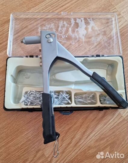 Заклепочник