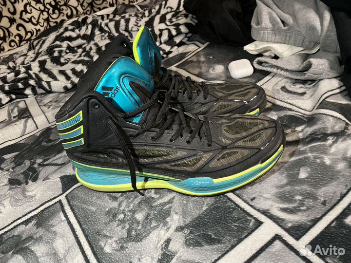 Кроссовки adidas crazy light