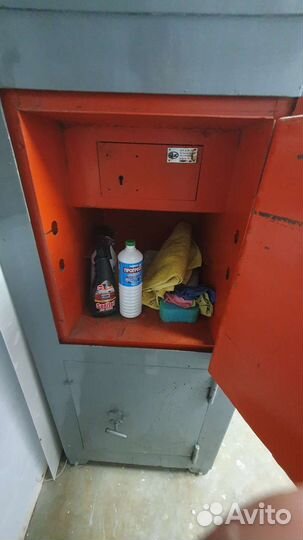 Сейф банковский