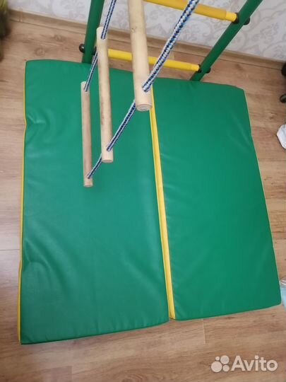 Детская шведская стенка с матом б/у