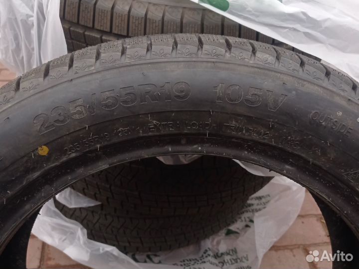 Triangle Snowlink TWT02 235/55 R19 105
