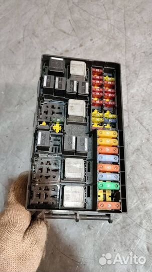 Блок предохранителей Ford Tourneo Connect 2009